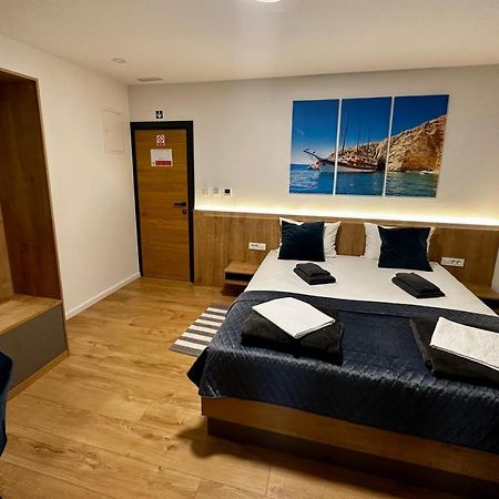 Rooms Σλαβόνσκι Μπροντ Εξωτερικό φωτογραφία