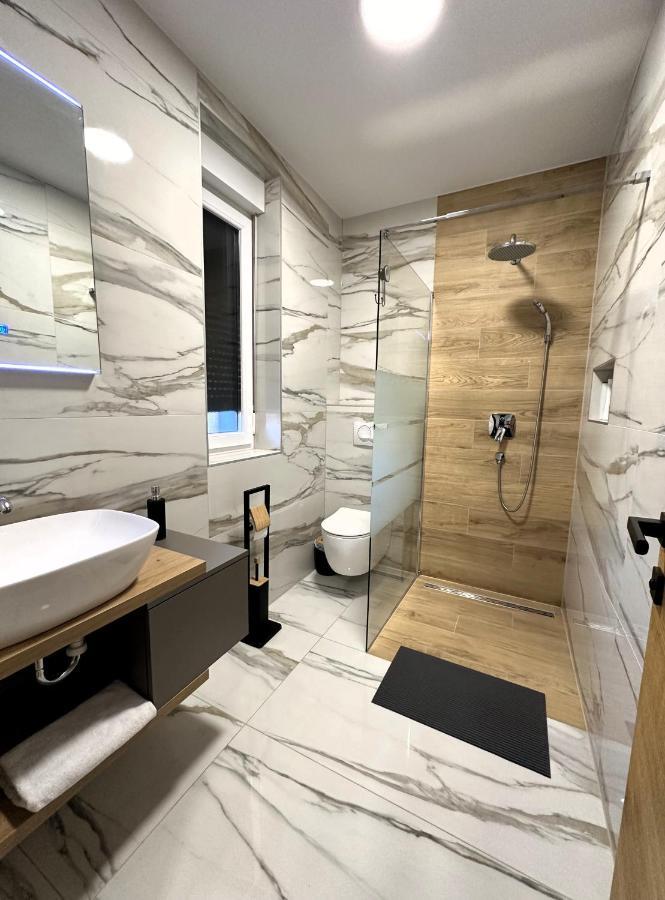 Rooms Σλαβόνσκι Μπροντ Εξωτερικό φωτογραφία
