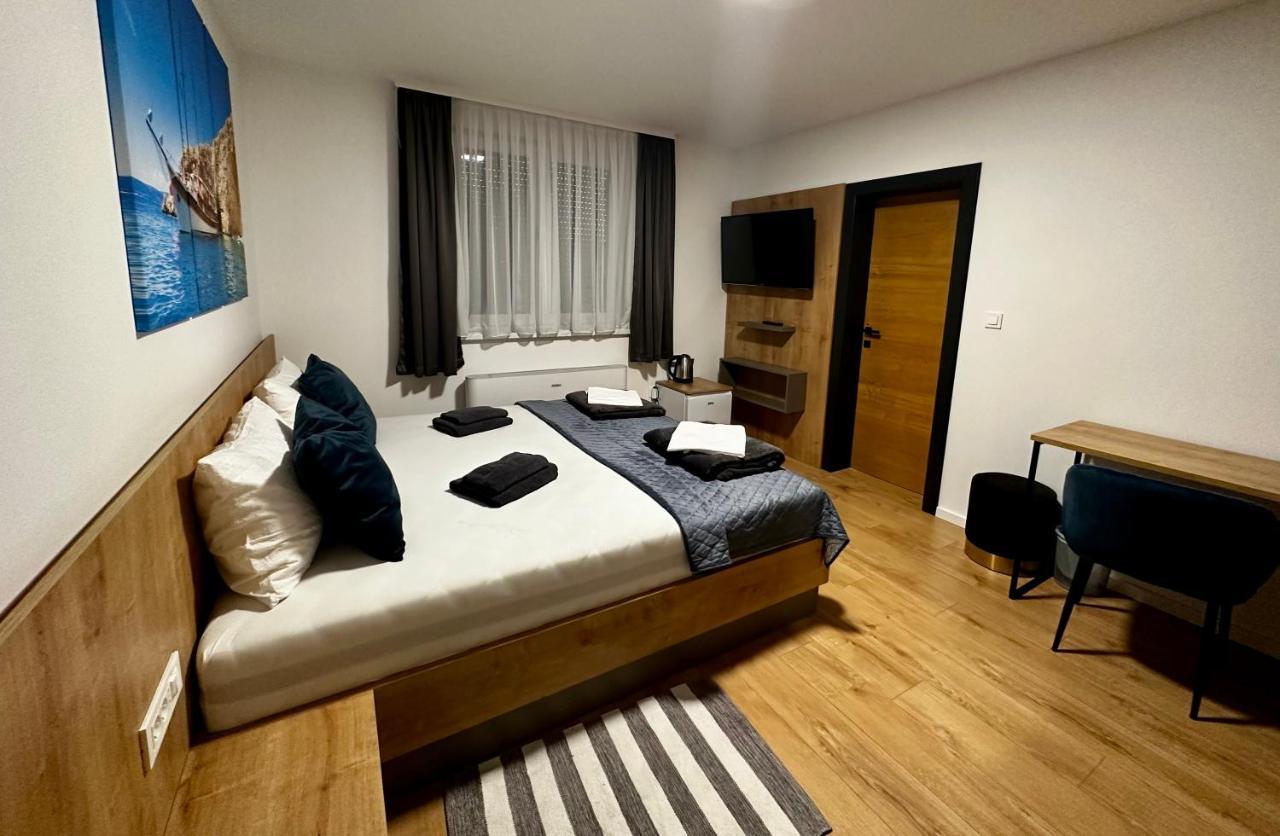 Rooms Σλαβόνσκι Μπροντ Εξωτερικό φωτογραφία